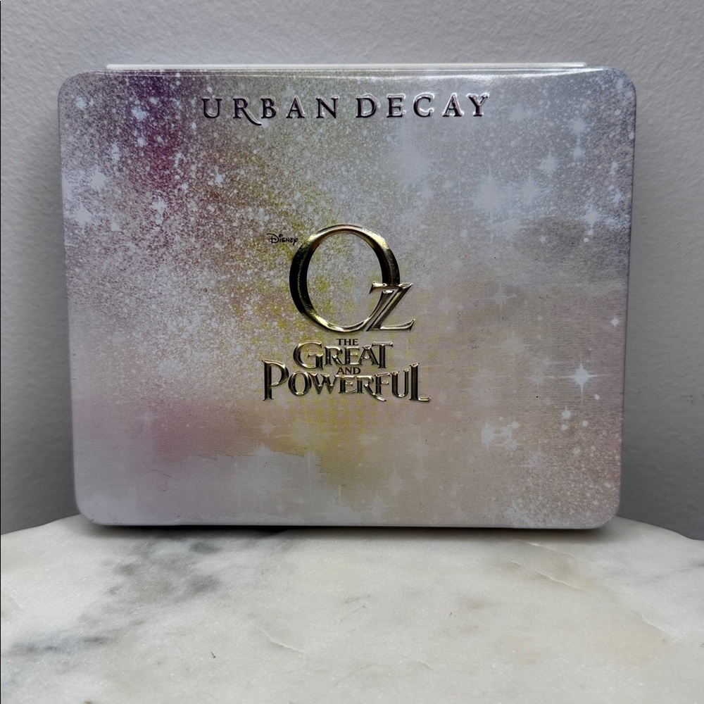 Urban Decay X Oz The Great And Powerful - The Glinda Palette